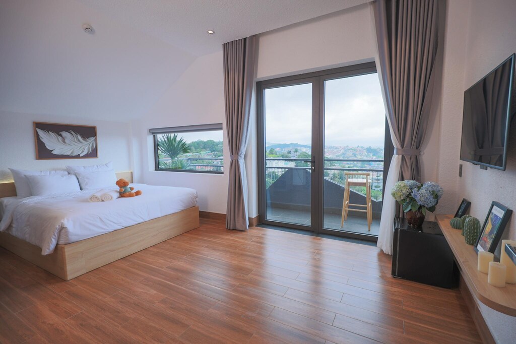 Suite Valley View & Bathtub - DAWN Hotel Dalat