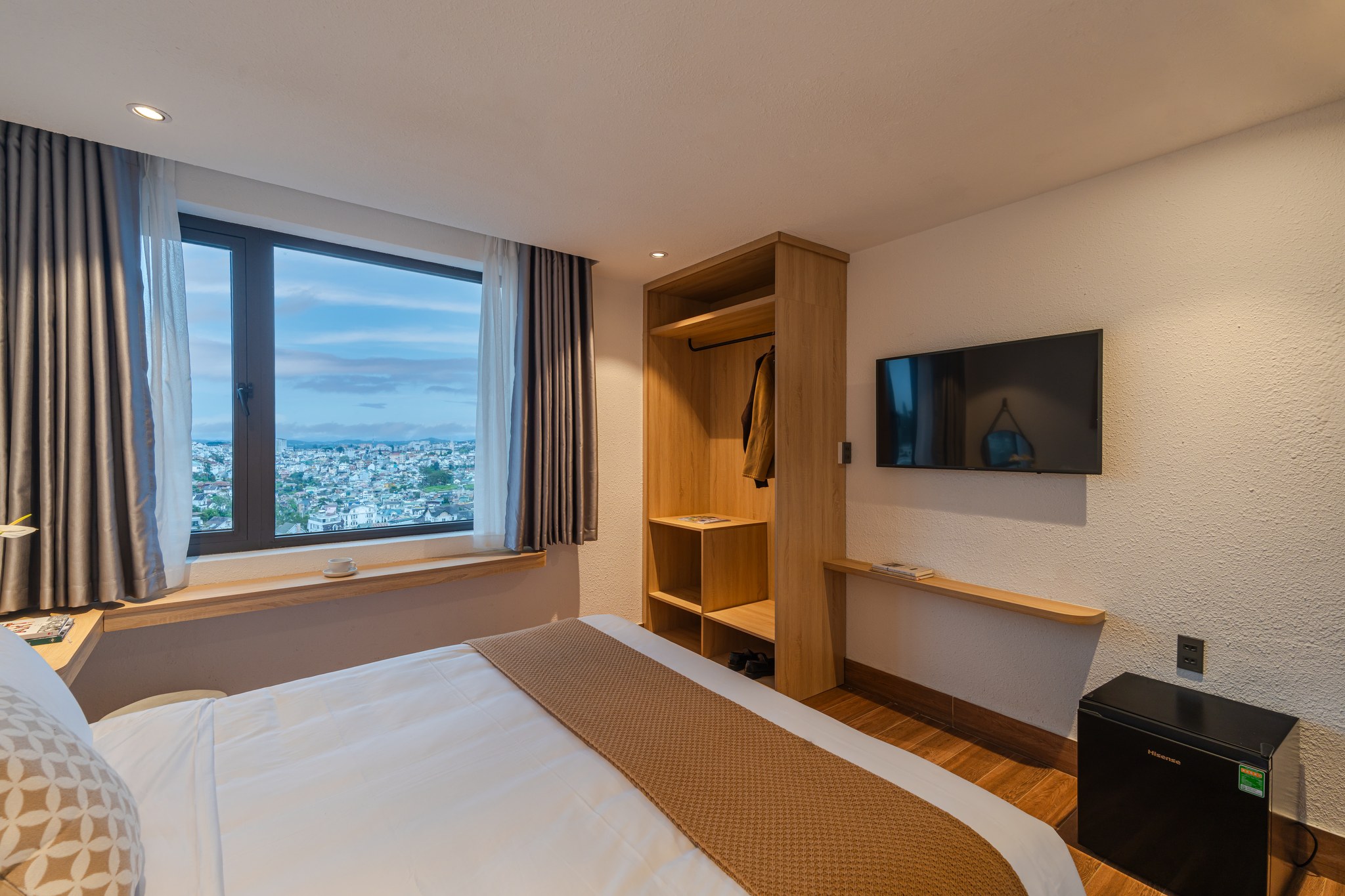 Deluxe Double Room - Ảnh thực tế 8