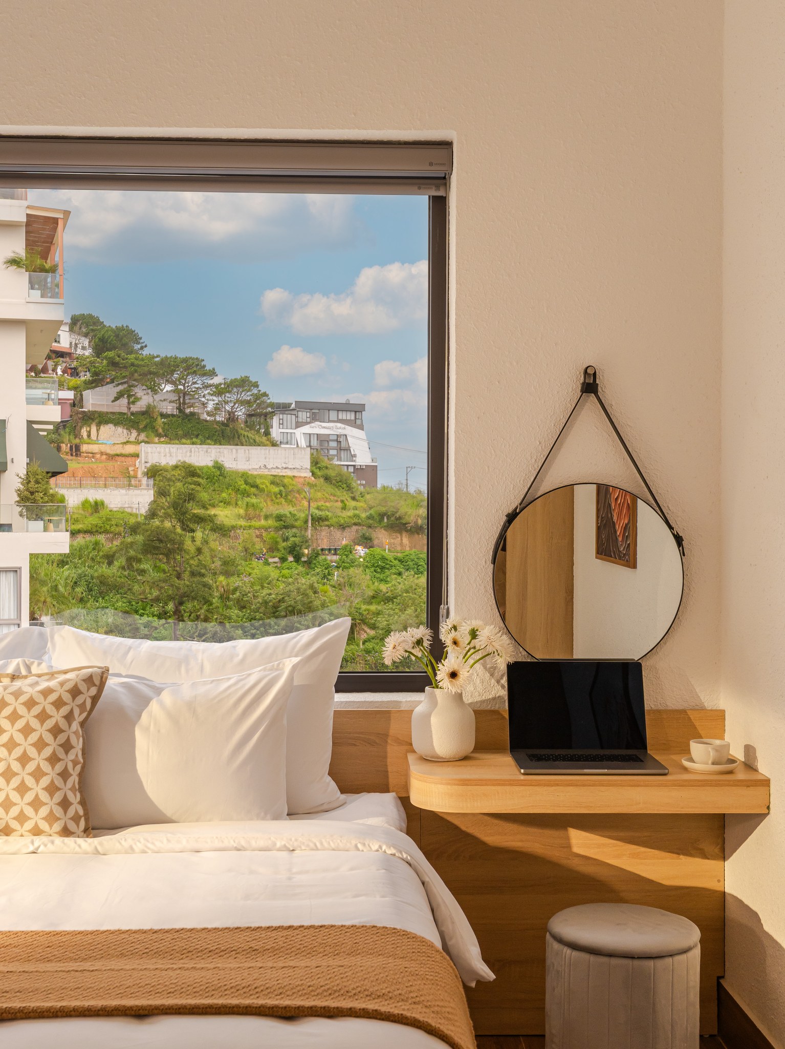 Suite Balcony City View - Ảnh thực tế 5